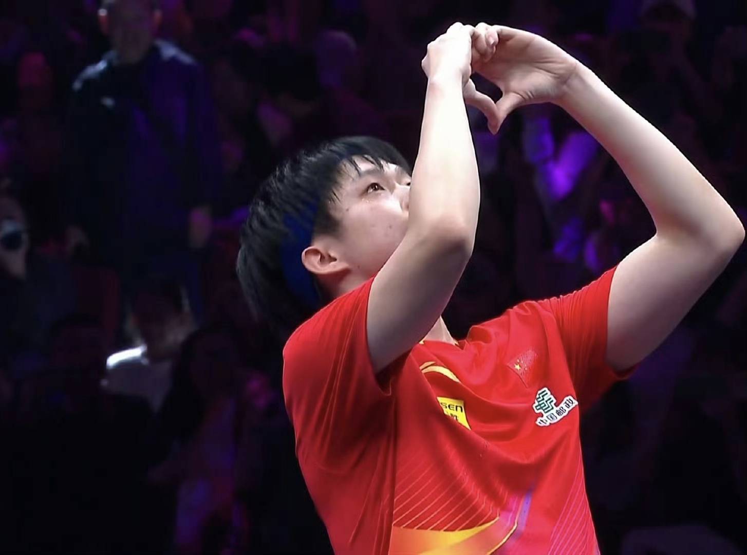 九游体育手机版关于加拿大队不断突破！，莱万多夫斯基连续五场比赛得分超过锐不可当引发球迷热议的信息